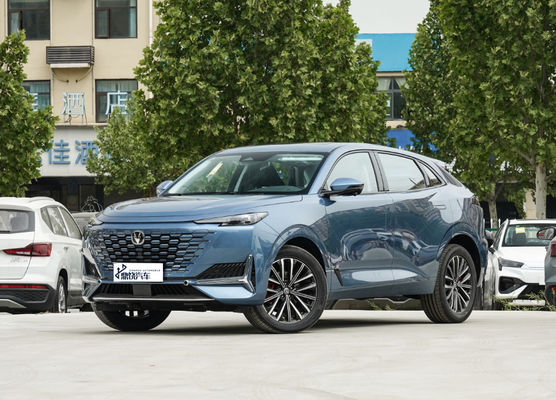 강력한 자동 차인 EV 차안 UNI-K 2.0T 2.0L 고속 가솔린 자동차
