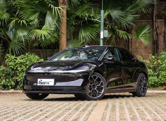 편안한 Zeekr 007 전기 차량 310Kw 870Km 422Ps 440Nm 5 개의 문 세단 새 차