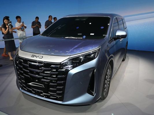 New Version Latest BYD Xia MPV Use In Family 7 Seat Hybrid Gas 1.5T EV Car